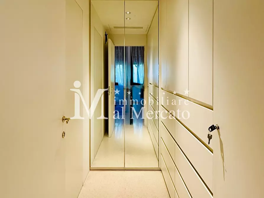 Immagine 35 di Villa in vendita  a Camaiore