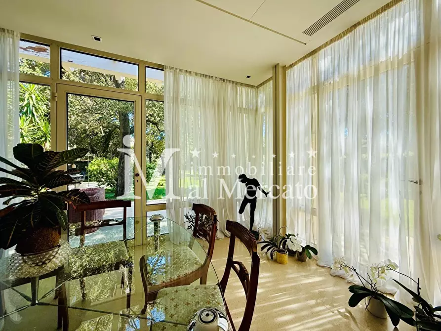 Immagine 22 di Villa in vendita  a Camaiore