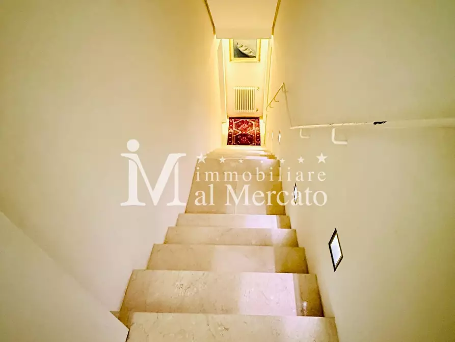 Immagine 61 di Villa in vendita  a Camaiore
