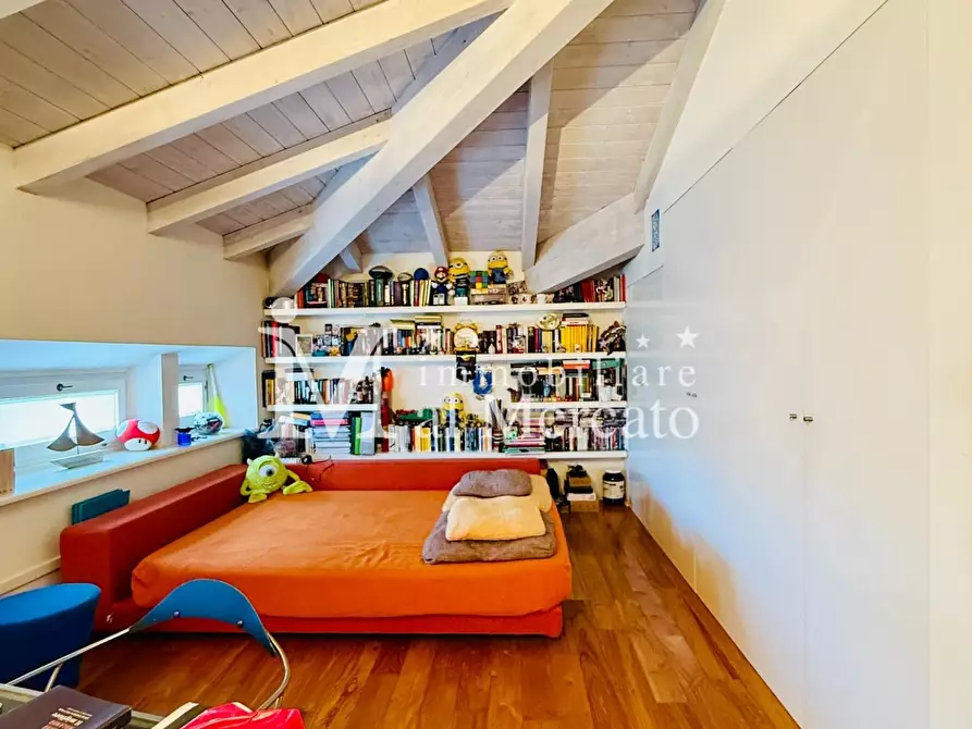 Immagine 56 di Villa in vendita  a Camaiore