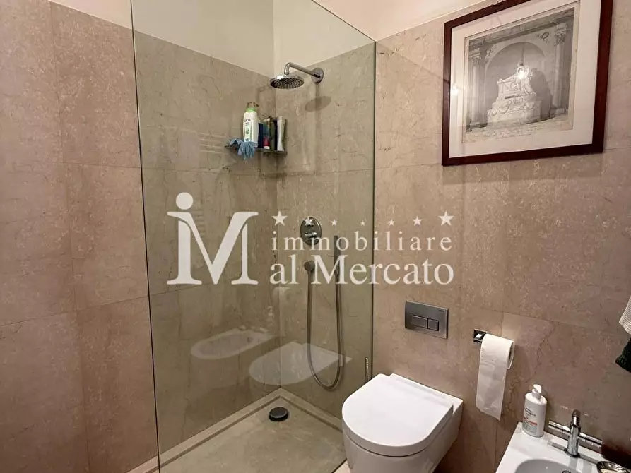 Immagine 37 di Villa in vendita  a Camaiore