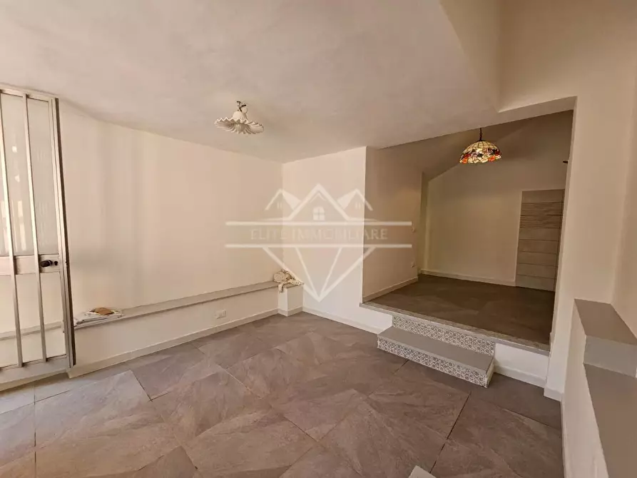 Immagine 4 di Appartamento in vendita  a Carrara