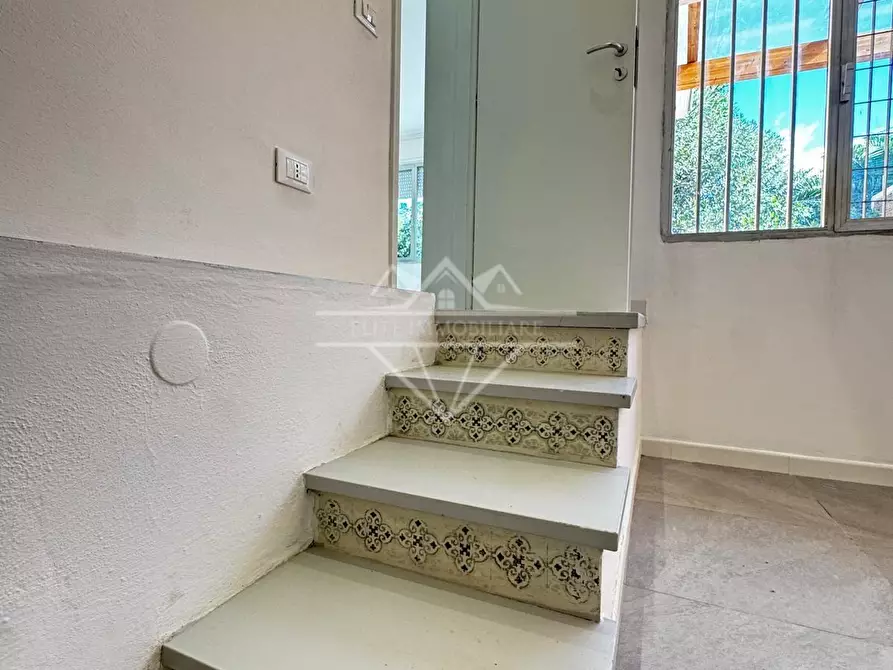 Immagine 11 di Appartamento in vendita  a Carrara