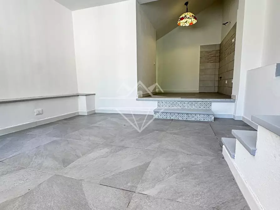 Immagine 1 di Appartamento in vendita  a Carrara