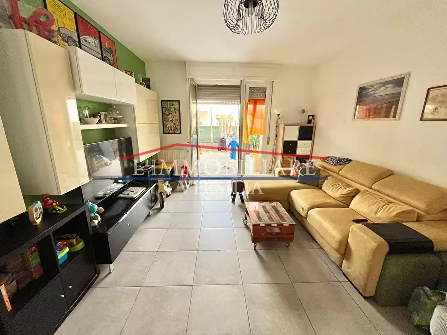 Immagine 9 di Appartamento in vendita  a Massa