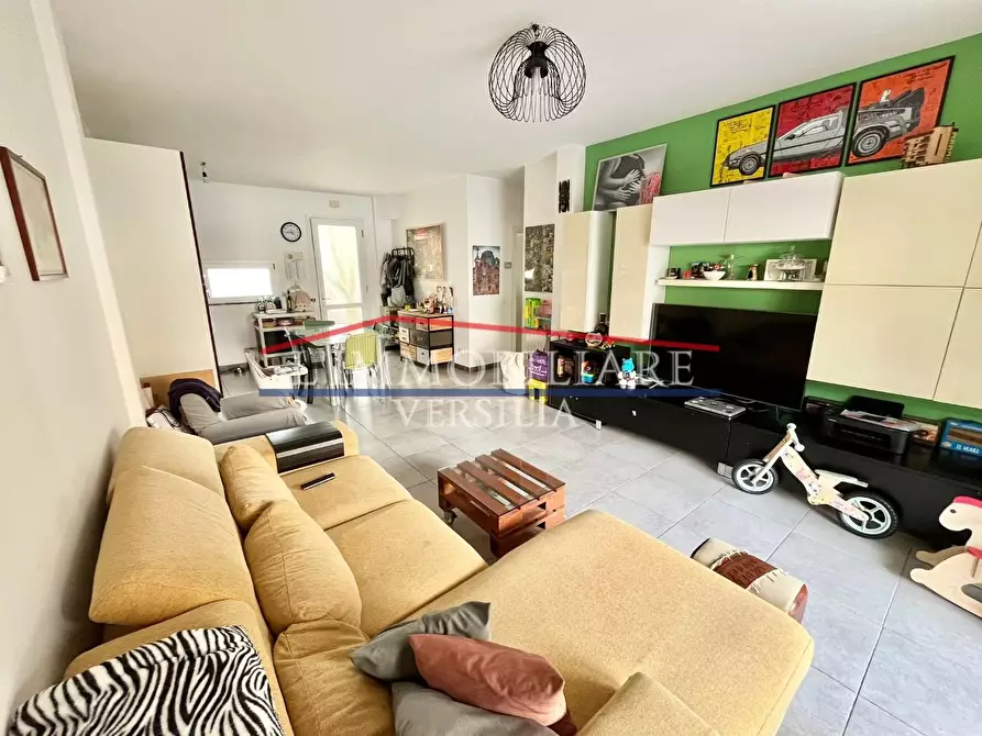 Immagine 8 di Appartamento in vendita  a Massa