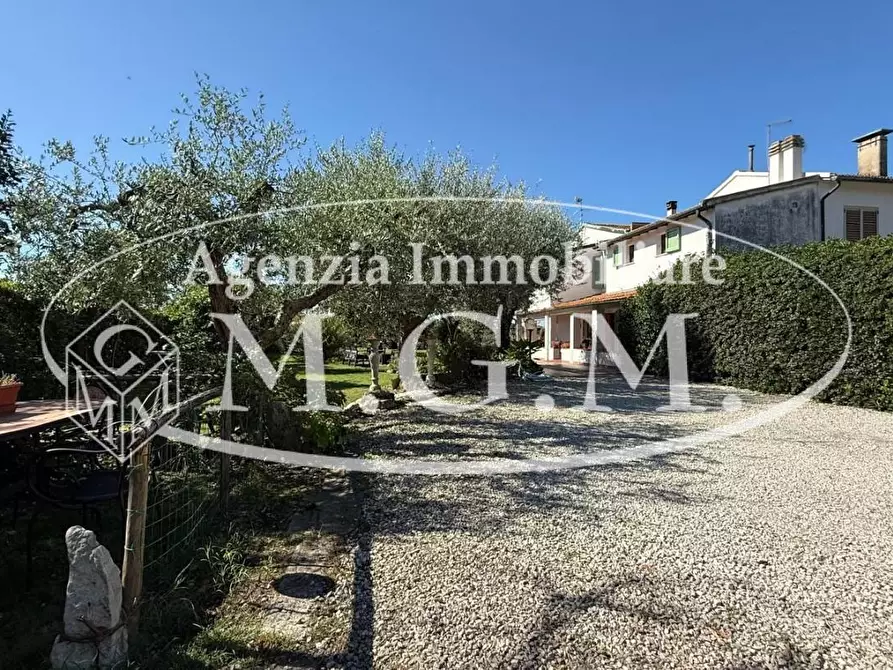 Immagine 9 di Porzione di casa in vendita  a Pontedera