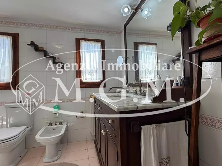 Immagine 37 di Porzione di casa in vendita  a Pontedera