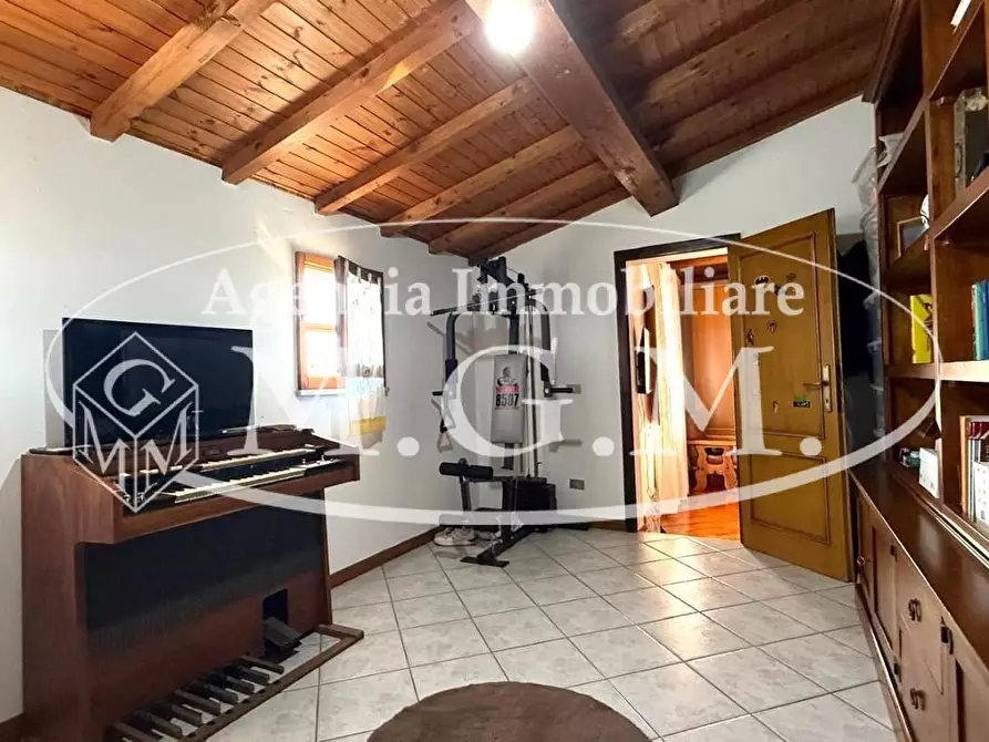 Immagine 36 di Porzione di casa in vendita  a Pontedera