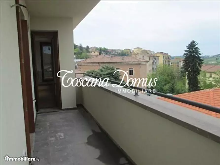 Immagine 6 di Appartamento in vendita  a Siena