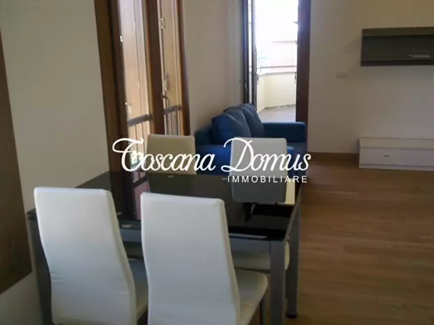 Immagine 2 di Appartamento in vendita  a Siena