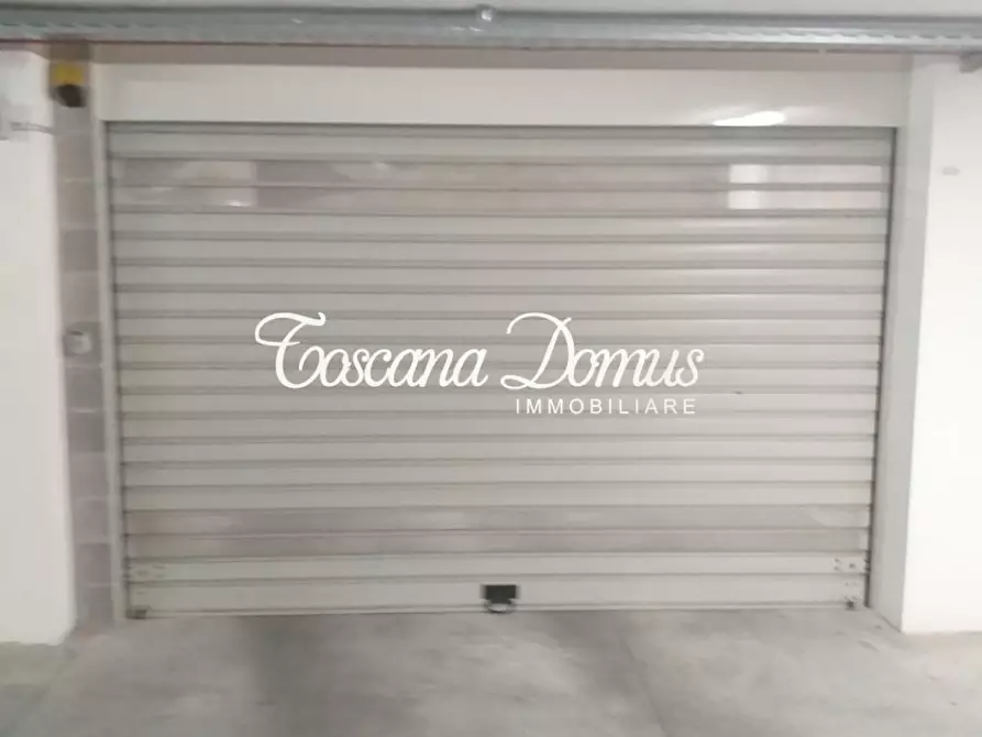 Immagine 11 di Appartamento in vendita  a Siena