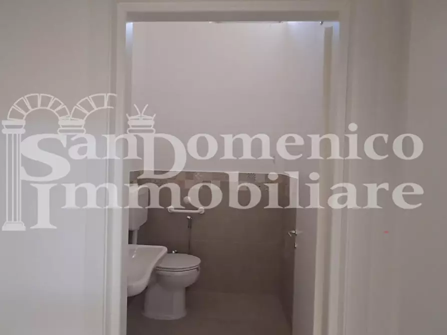 Immagine 3 di Locale commerciale in affitto  a Pisa