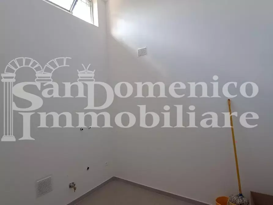 Immagine 6 di Locale commerciale in affitto  a Pisa