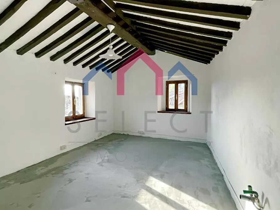 Immagine 30 di Casa semindipendente in vendita  a Bagni Di Lucca