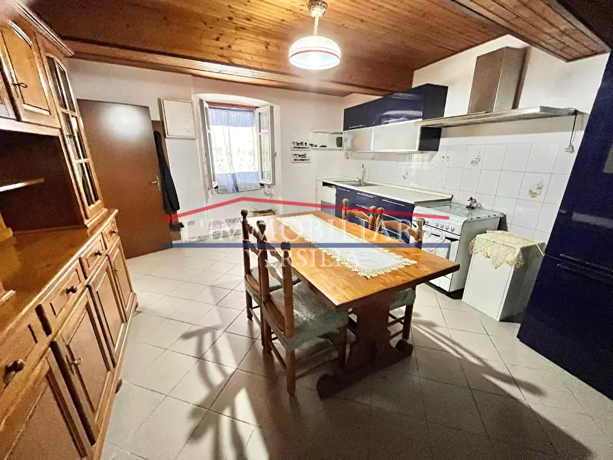 Immagine 5 di Terratetto in vendita  a Massa