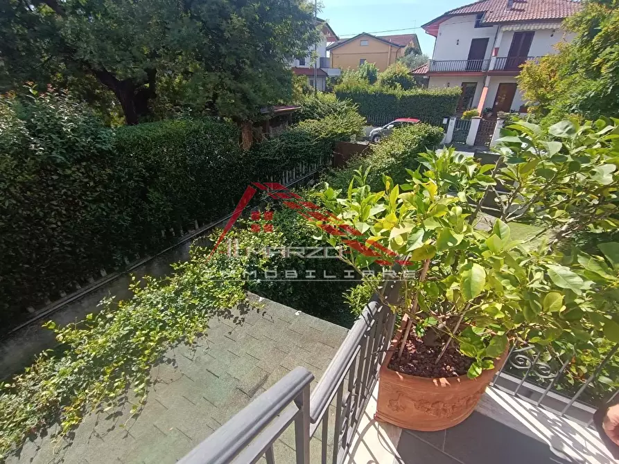 Immagine 14 di Villa in vendita  a Montignoso