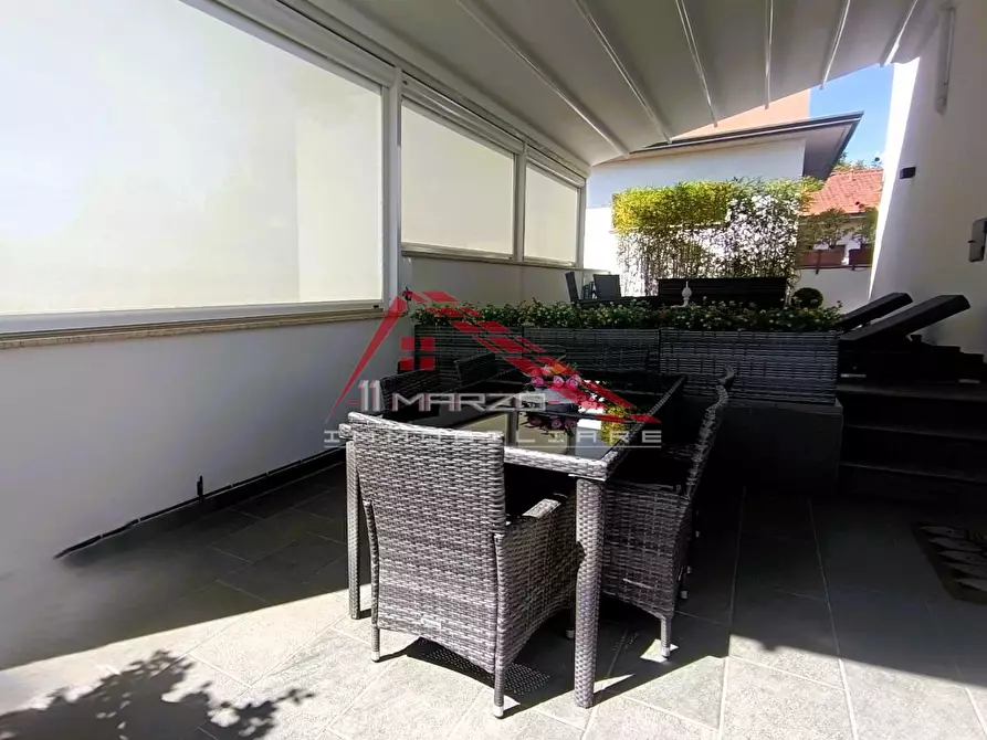 Immagine 37 di Villa in vendita  a Montignoso