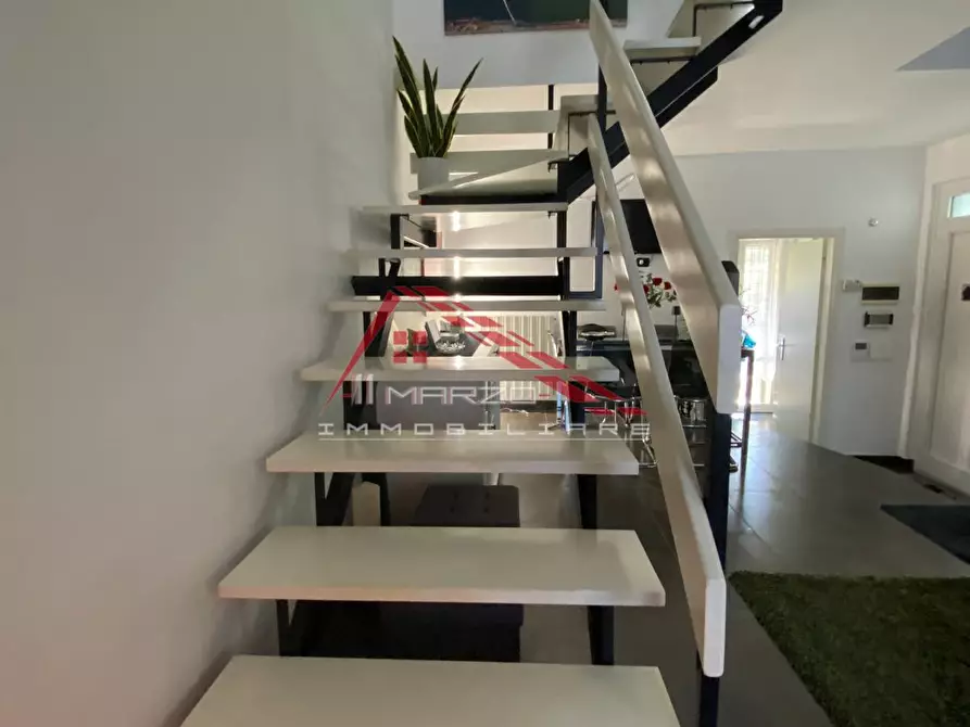 Immagine 63 di Villa in vendita  a Montignoso