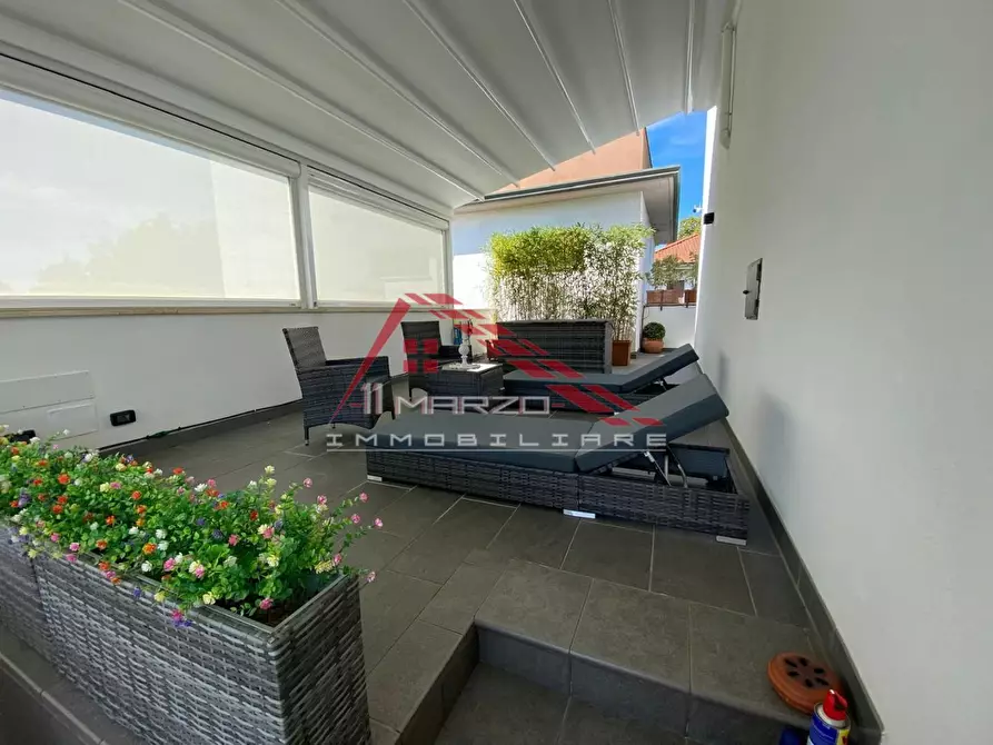 Immagine 21 di Villa in vendita  a Montignoso