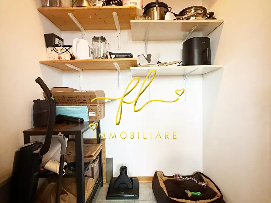 Immagine 18 di Appartamento in vendita  a Cecina