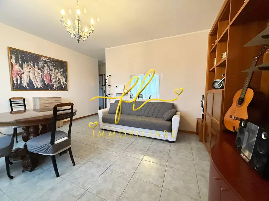 Immagine 4 di Appartamento in vendita  a Cecina