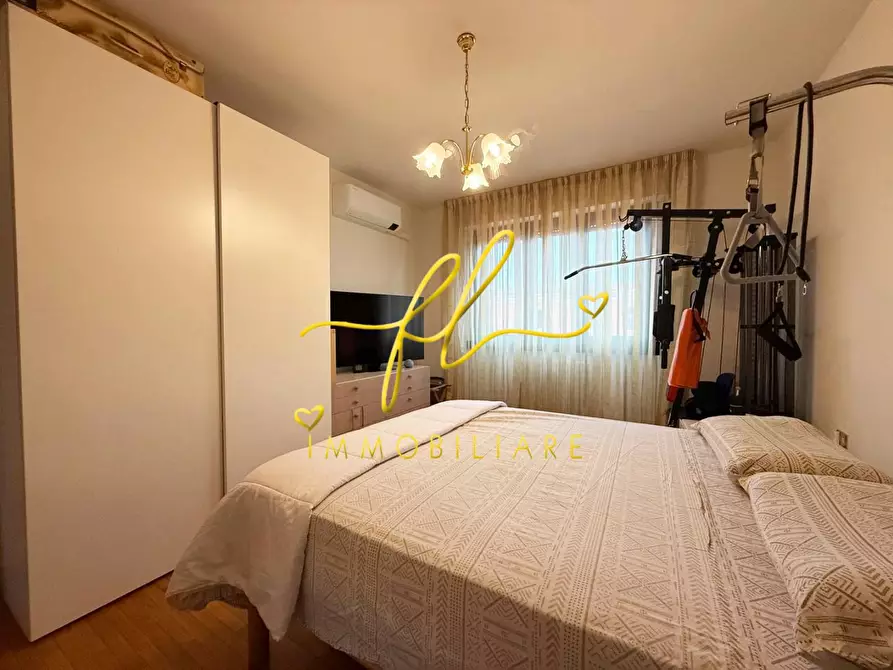 Immagine 10 di Appartamento in vendita  a Cecina