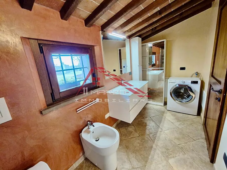 Immagine 59 di Rustico / casale in vendita  a Cascina