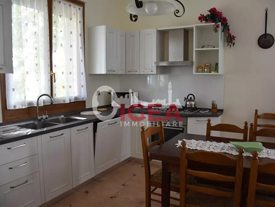 Immagine 4 di Appartamento in affitto  a Siena