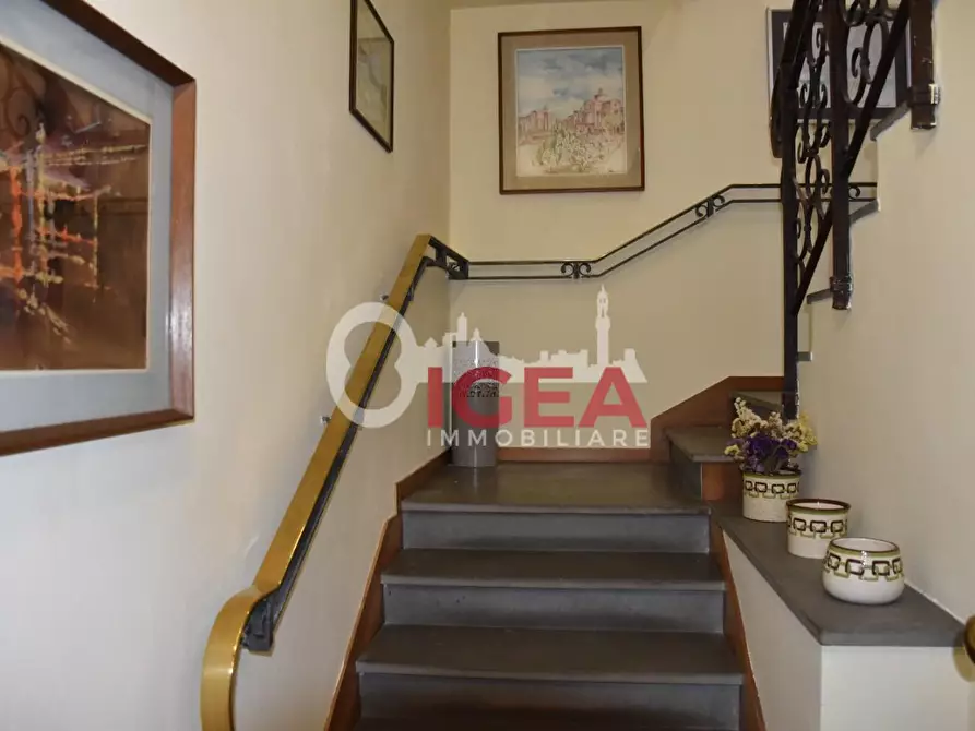 Immagine 6 di Appartamento in affitto  a Siena