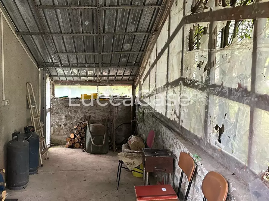 Immagine 4 di Deposito in vendita  a Borgo A Mozzano