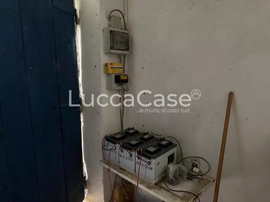 Immagine 15 di Deposito in vendita  a Borgo A Mozzano