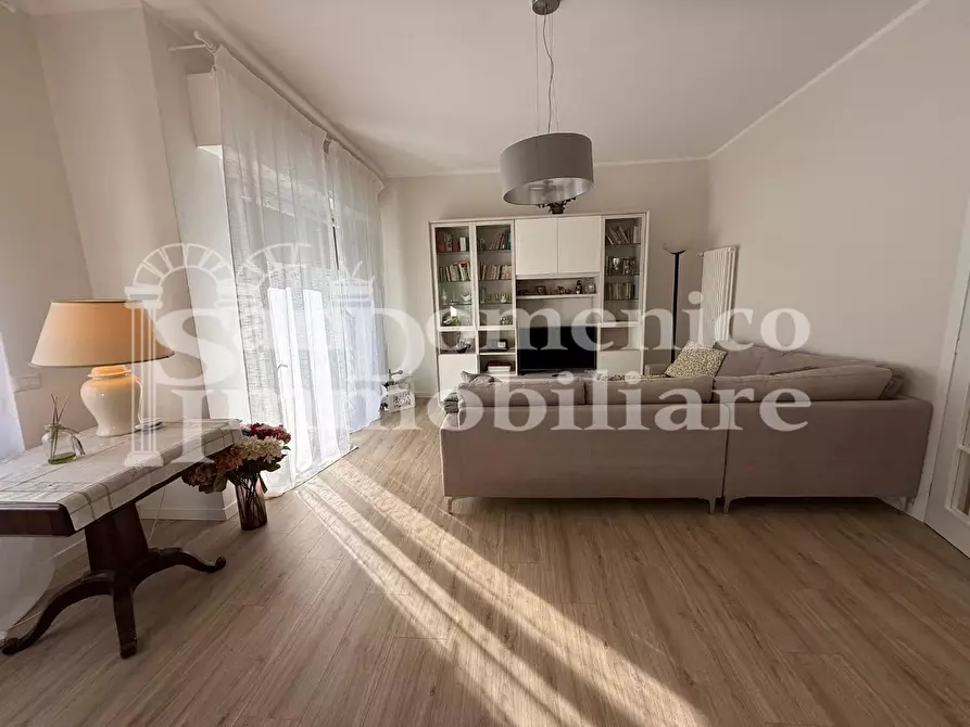 Immagine 17 di Villa in vendita  a Pisa