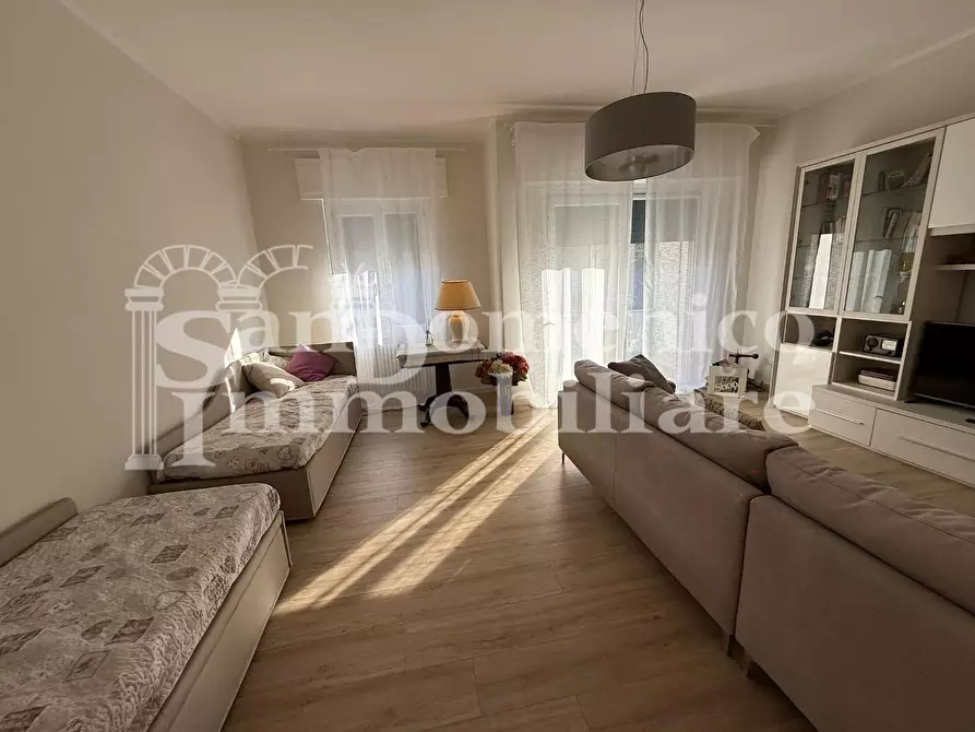 Immagine 16 di Villa in vendita  a Pisa