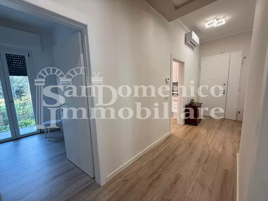 Immagine 15 di Villa in vendita  a Pisa