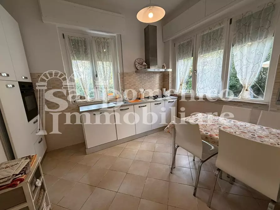 Immagine 48 di Villa in vendita  a Pisa