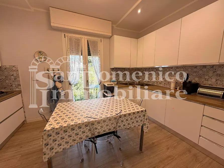 Immagine 10 di Villa in vendita  a Pisa