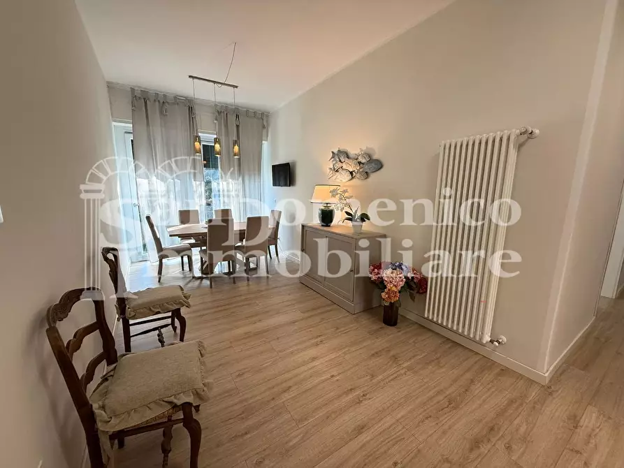 Immagine 5 di Villa in vendita  a Pisa