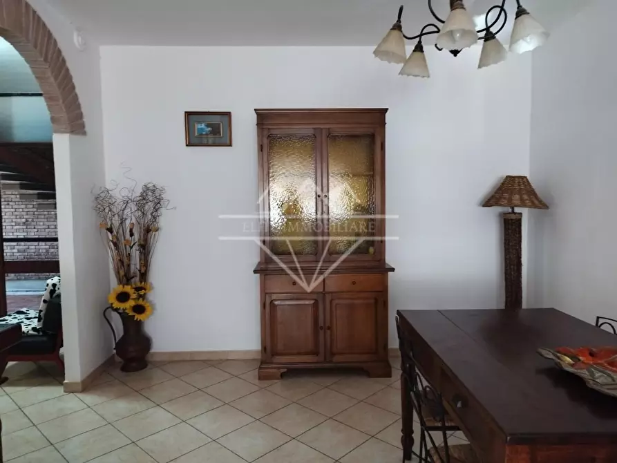 Immagine 19 di Appartamento in vendita  a Carrara