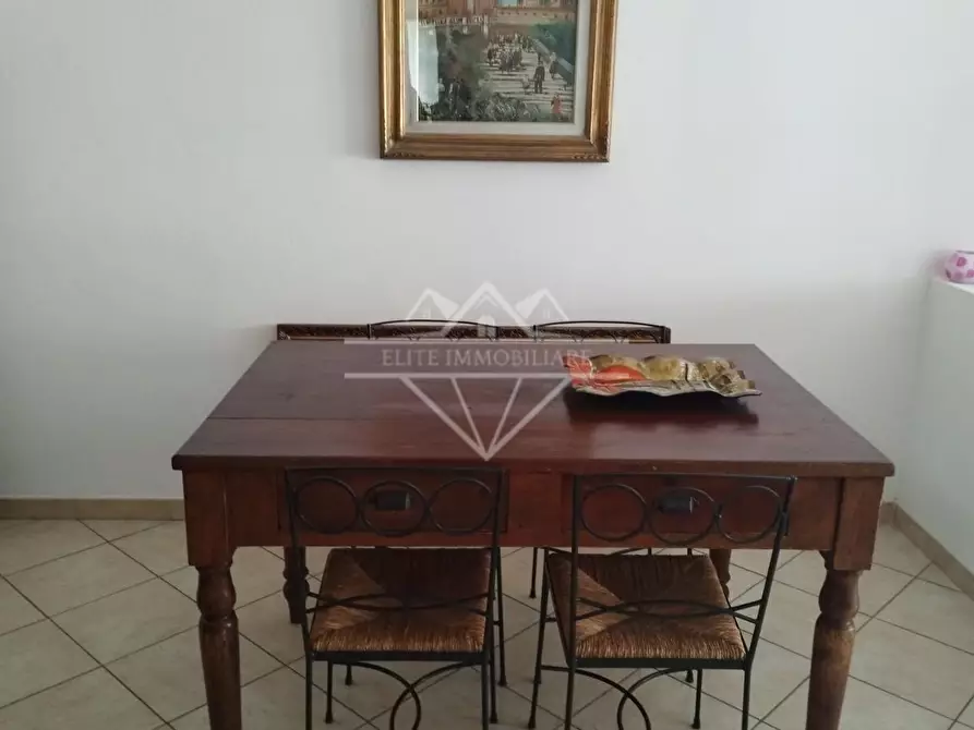 Immagine 22 di Appartamento in vendita  a Carrara