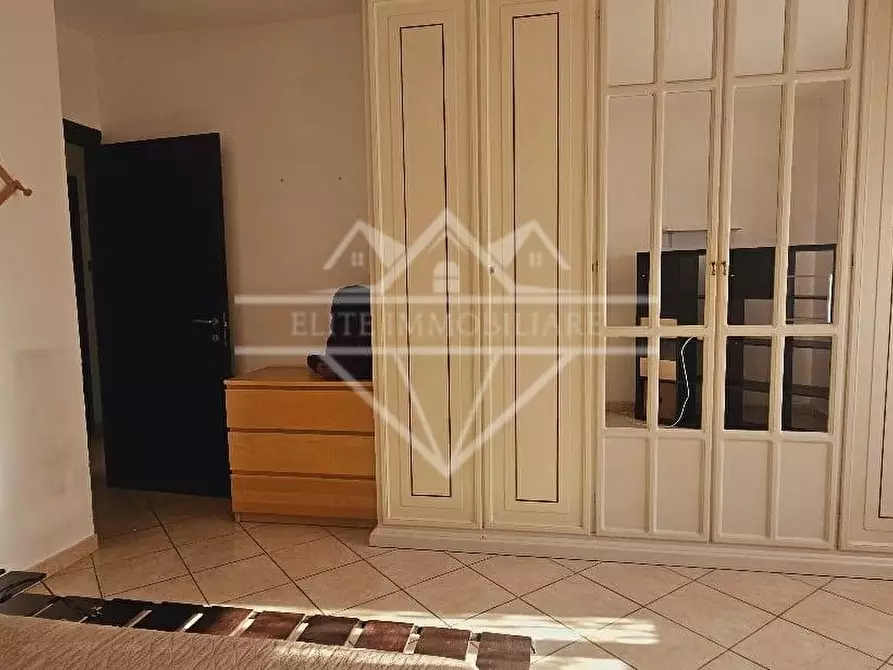 Immagine 12 di Appartamento in vendita  a Carrara