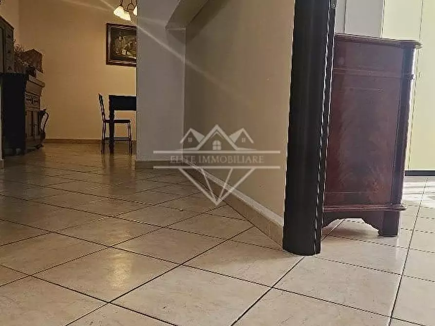 Immagine 16 di Appartamento in vendita  a Carrara