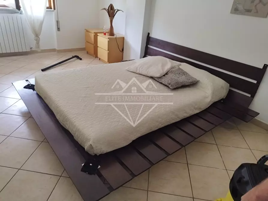 Immagine 15 di Appartamento in vendita  a Carrara