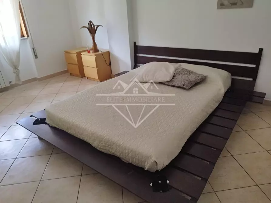 Immagine 17 di Appartamento in vendita  a Carrara