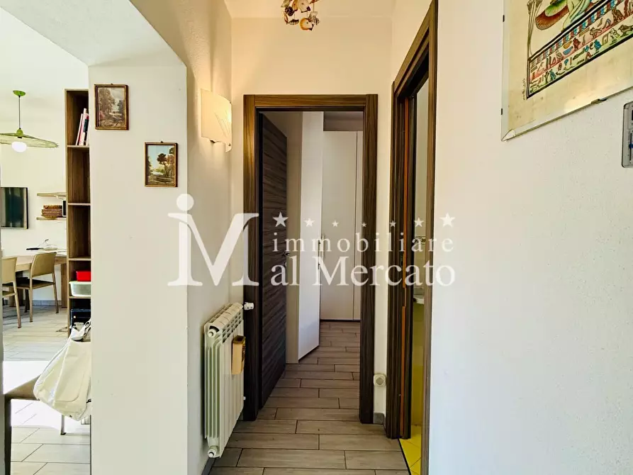 Immagine 30 di Appartamento in vendita  a Viareggio