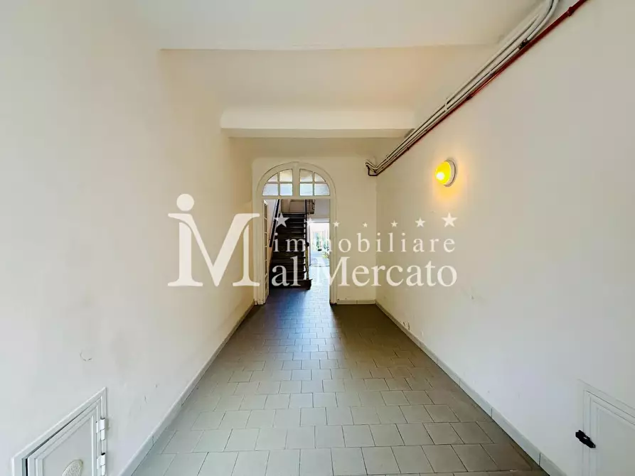 Immagine 47 di Appartamento in vendita  a Viareggio