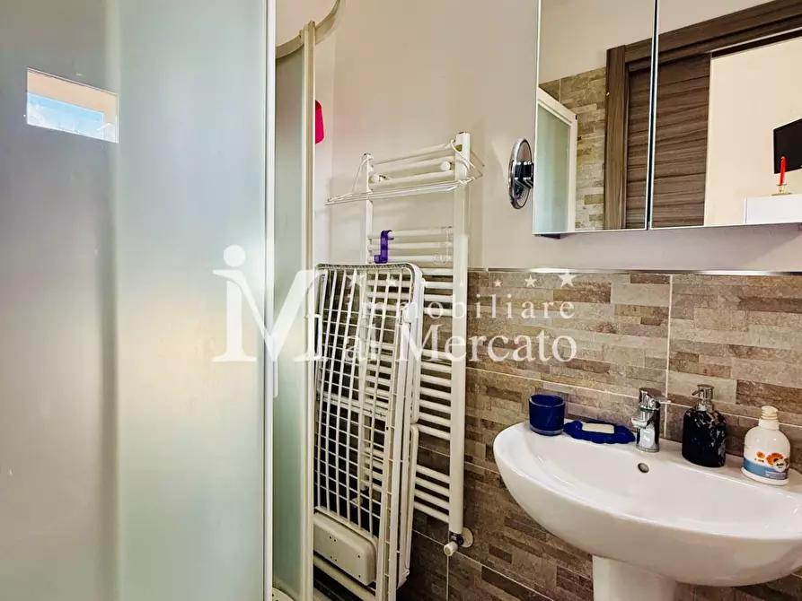 Immagine 36 di Appartamento in vendita  a Viareggio