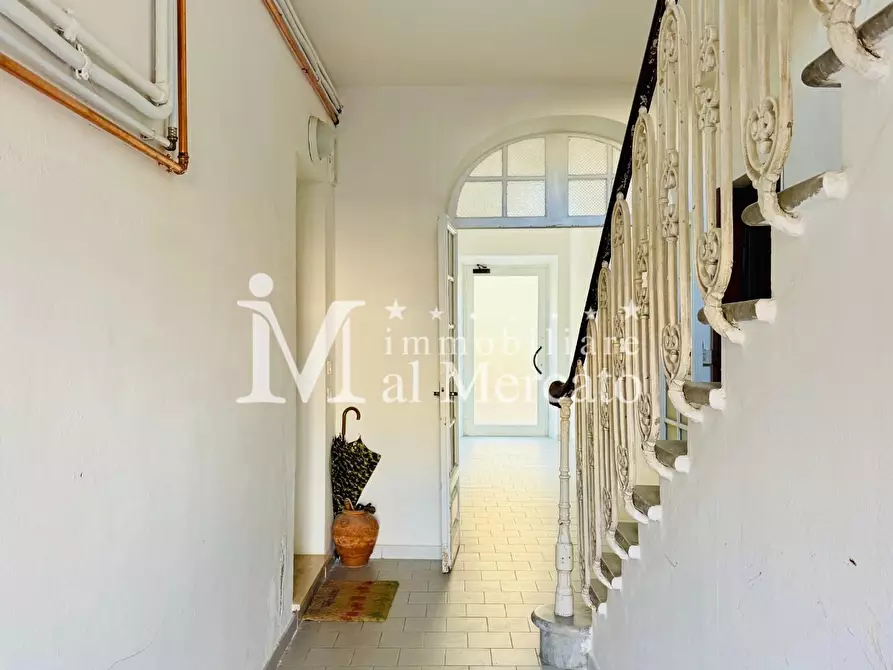 Immagine 45 di Appartamento in vendita  a Viareggio