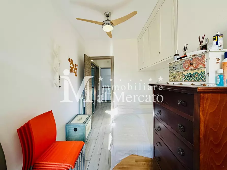 Immagine 31 di Appartamento in vendita  a Viareggio