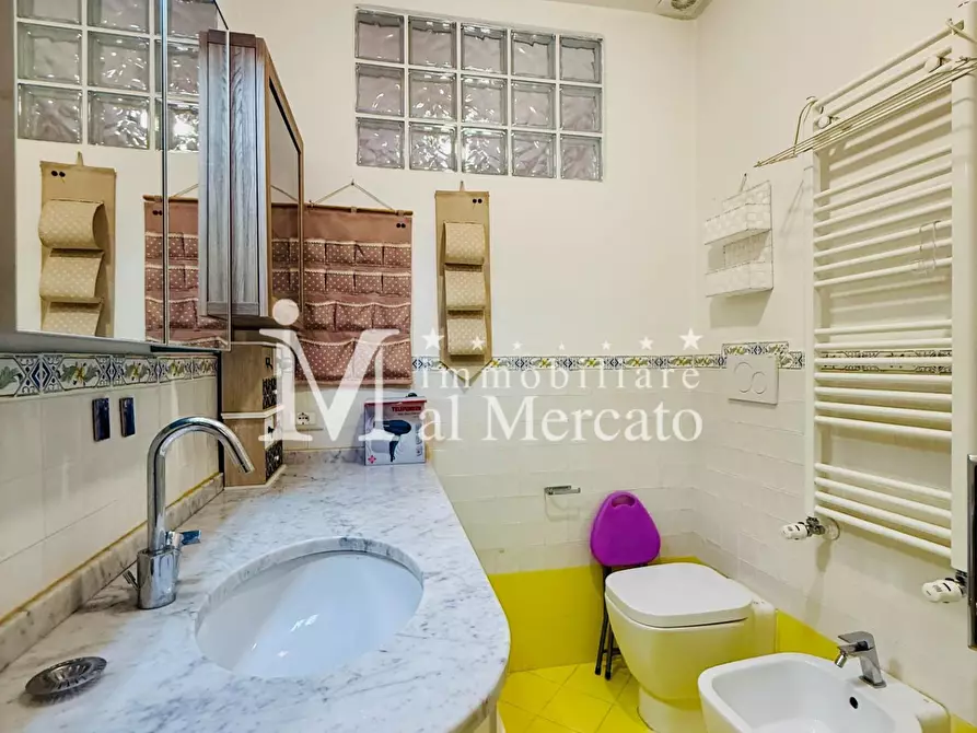 Immagine 41 di Appartamento in vendita  a Viareggio